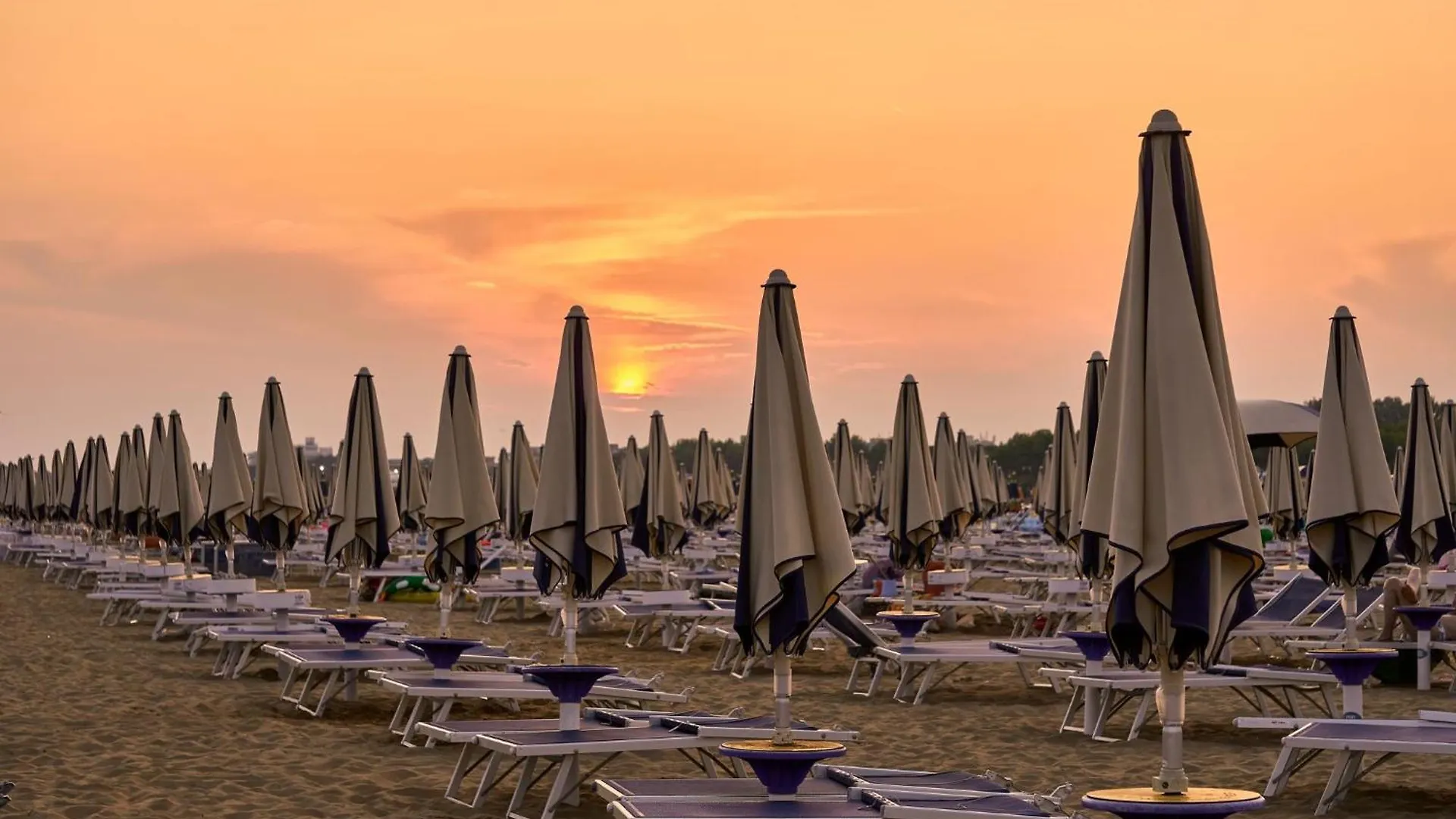 Top Floor Apartment With Terrace In Bibione